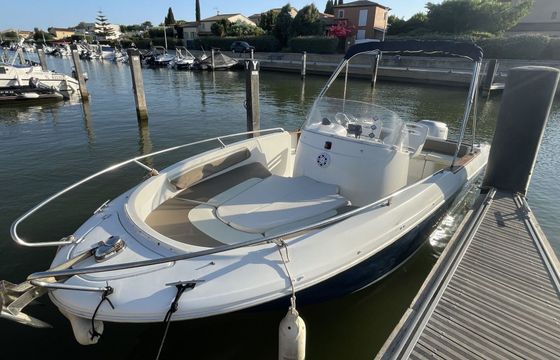 Motorboat Jeanneau Cap Camarat 6.25 150hp