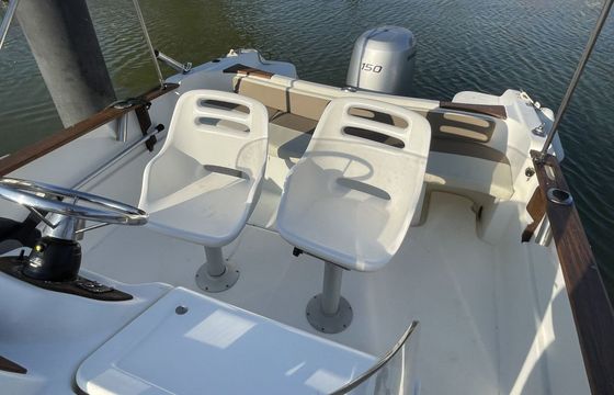 Motorboat Jeanneau Cap Camarat 6.25 150hp
