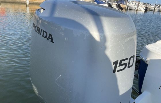 Motorboat Jeanneau Cap Camarat 6.25 150hp