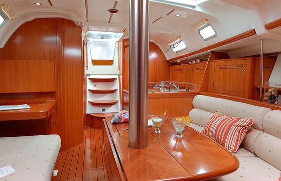 Sailboat Beneteau oceanis cliper 343 10.36m