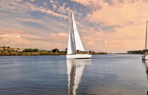 Sailboat Beneteau First 18m