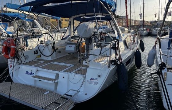 Sailboat Beneteau Oceanis 41 12.43m