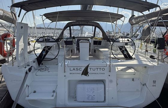 Sailboat Dufour 44-4 cabins 13m