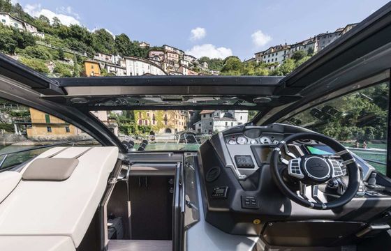 Motor yacht Cranchi M44 Ht 800hp
