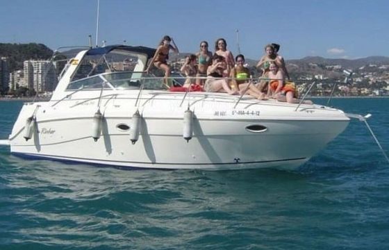 Motorboat RINKER FIESTA VEE 310 520hp