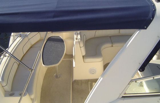 Motorboat RINKER FIESTA VEE 310 520hp