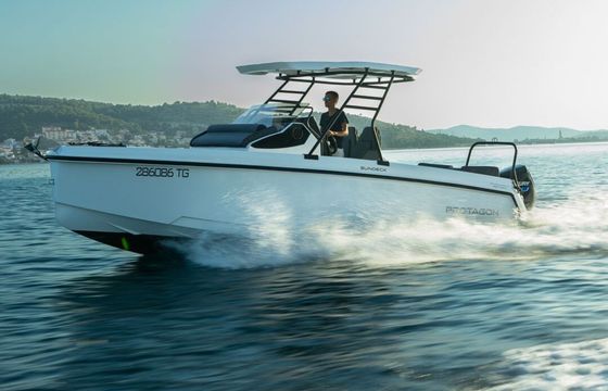 Motorboat Protagon Yachts 25 Sundeck 300hp