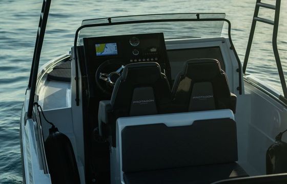 Motorboat Protagon Yachts 25 Sundeck 300hp