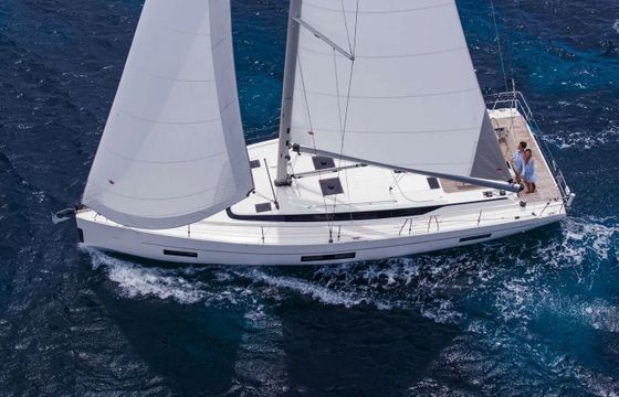 Sailboat Bavaria C45 13.98m