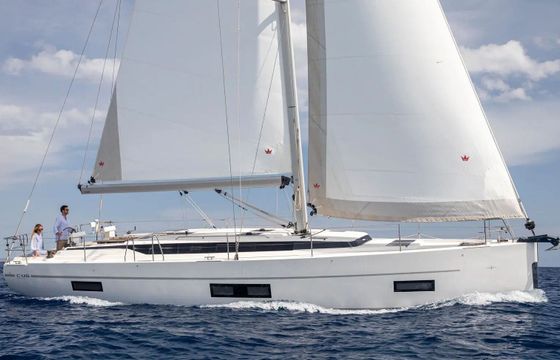 Sailboat Bavaria C45 13.98m