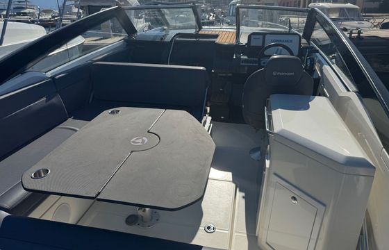 Motorboat Parker 800 cruiser 350hp