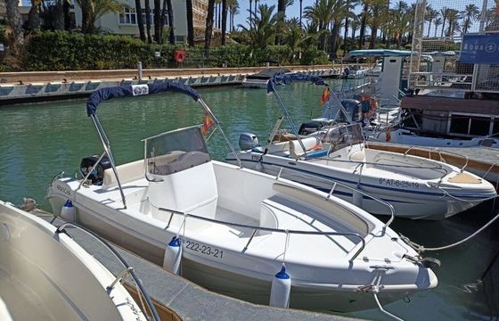 Motorboat Marine Site 17 open