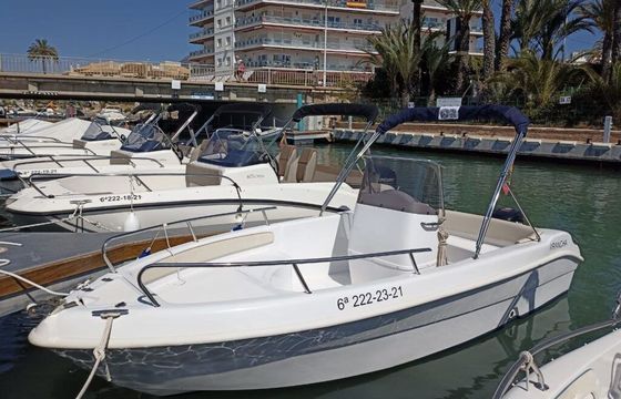 Motorboat Marine Site 17 open