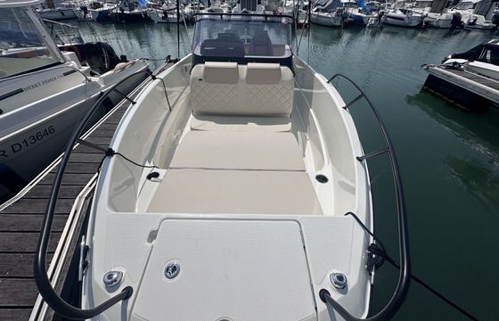 Motorboat Quicksilver 705 Open 150hp