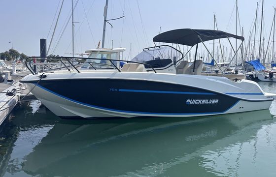 Motorboat Quicksilver 705 Open 150hp