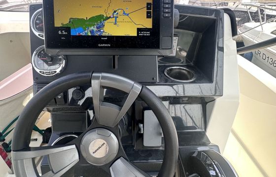 Motorboat Quicksilver 705 Open 150hp