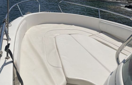 Motorboat Jeanneau CAP camarat 625 cc 130hp