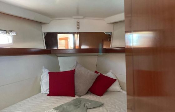 Sailboat Beneteau Oceanis 43 12.75m