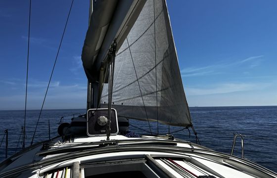 Sailboat Beneteau Oceanis 43 12.75m