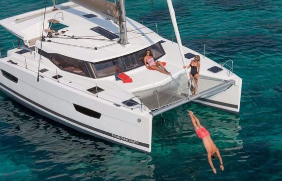Catamaran FOUNTAINE PAJOT LUCIA 40 11.73m