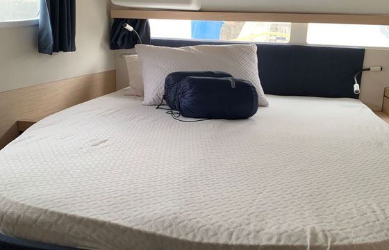 Catamaran FOUNTAINE PAJOT LUCIA 40 11.73m