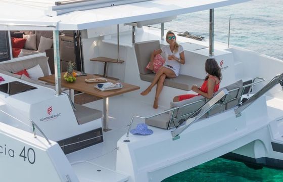 Catamaran FOUNTAINE PAJOT LUCIA 40 11.73m