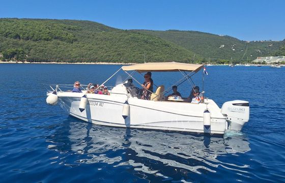 Motorboat Jeanneau Cap Camarat 7.5 CC-2 Style 300hp