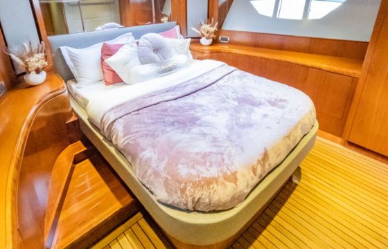 Motor yacht Red Lana 65 2024