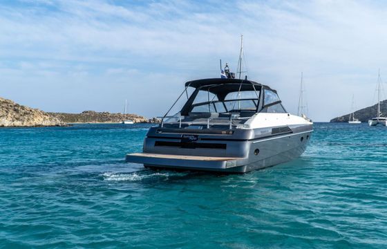 Motorboat Pershing 40 870hp