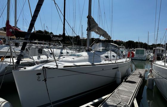 Sailboat Beneteau First 31.7 9.85m