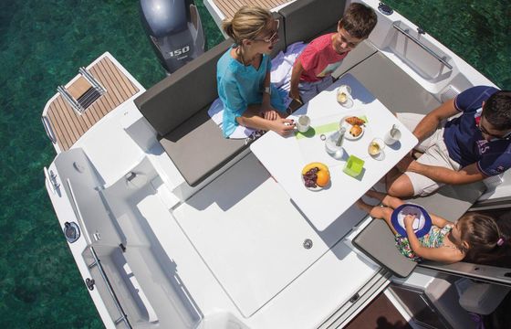 Motorboat Jeanneau Merry Fisher 755 200hp