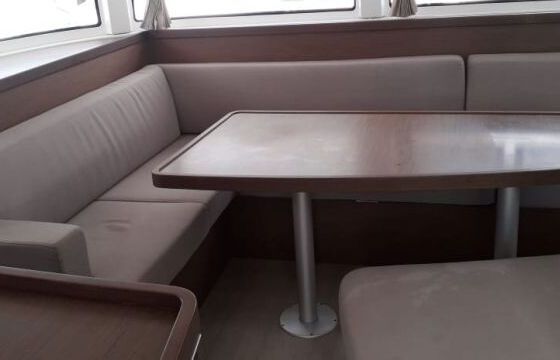 Catamaran LAGOON 42 12.8m