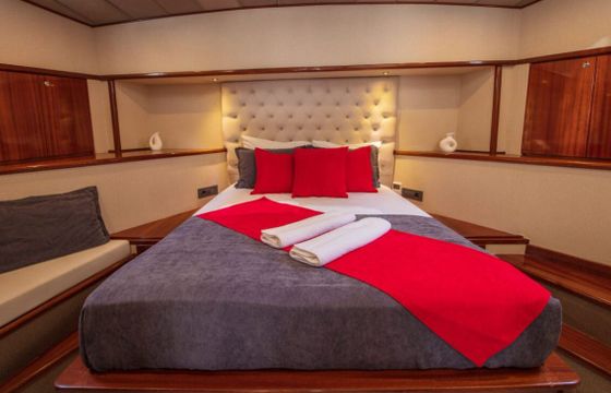 Motor yacht 2023 model luxury gulet with  capacity of 6 people gulet 350hp