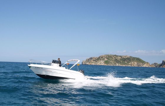 Motorboat Bluline 21 Open 200hp