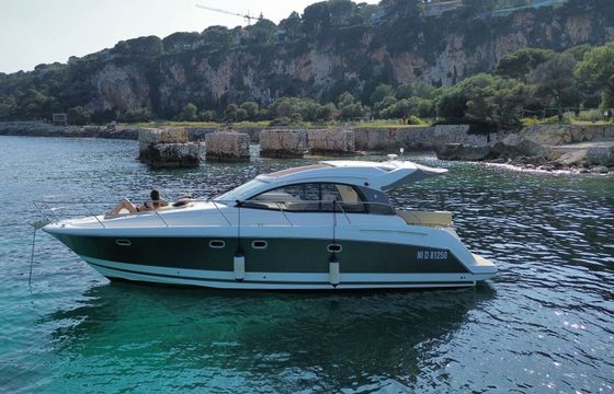 Motor yacht Prestige 38S 600hp