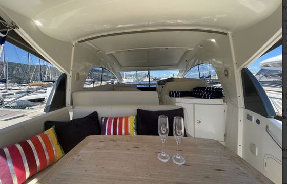 Motor yacht Prestige 38S 600hp