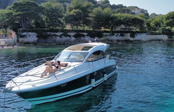 Motor yacht Prestige 38S 600hp