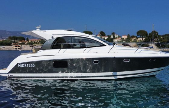 Motor yacht Prestige 38S 600hp
