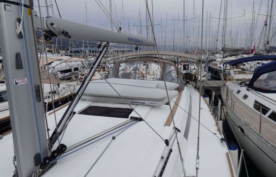 Sailboat Jeanneau  Sun Odyssey 519 15.75m