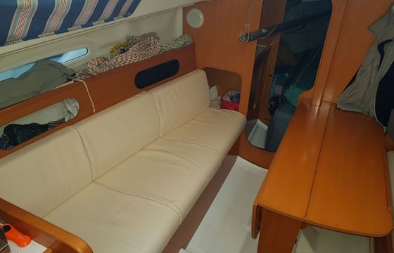 Sailboat Beneteau First 25.7 7.5m