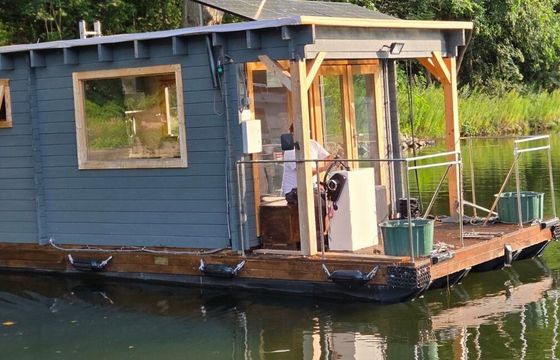 Houseboat Eigenbau Hausfloos