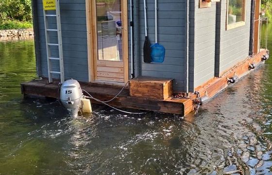 Houseboat Eigenbau Hausfloos