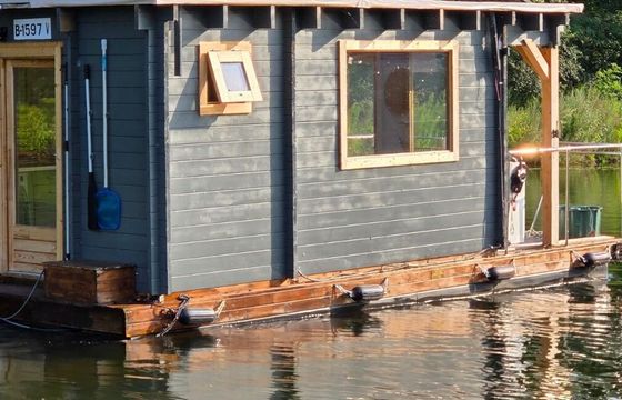 Houseboat Eigenbau Hausfloos