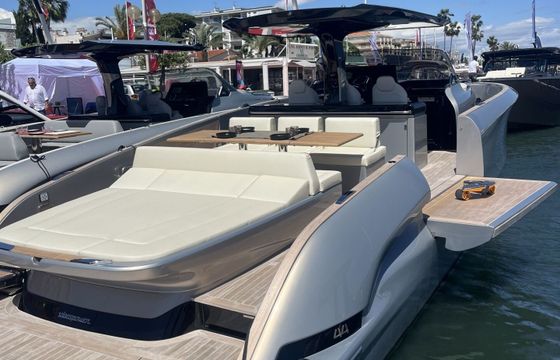 Motorboat Solaris Power 44 Open 960hp
