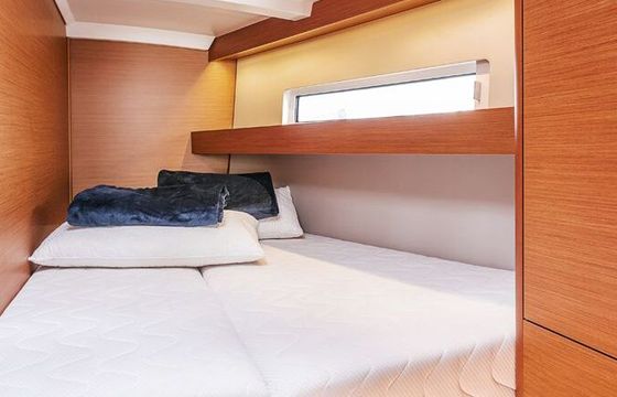 Sailboat JEANNEAU SUN ODYSSEY 440 13.39m