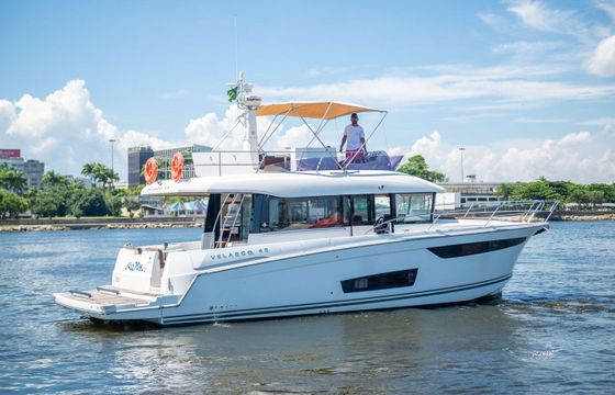 Motorboat Jeanneau Jeanneau 43 750hp