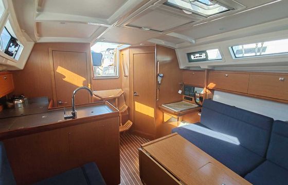 Sailboat Bavaria Bavaria Cruiser 34 10.2m