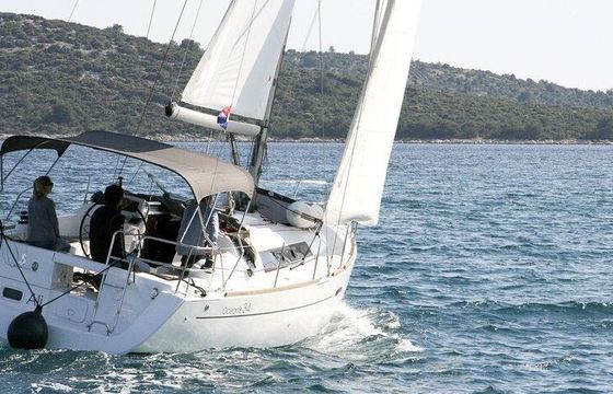 Sailboat Beneteau Oceanis 34.2 10.34m