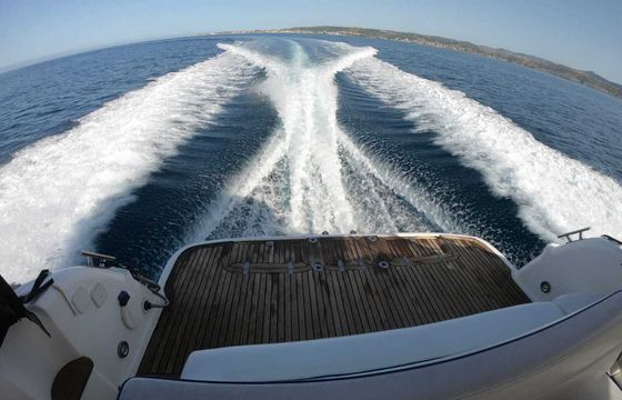 Motorboat Bavaria 35HT 620hp
