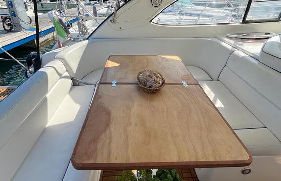Motorboat Bavaria 35HT 620hp